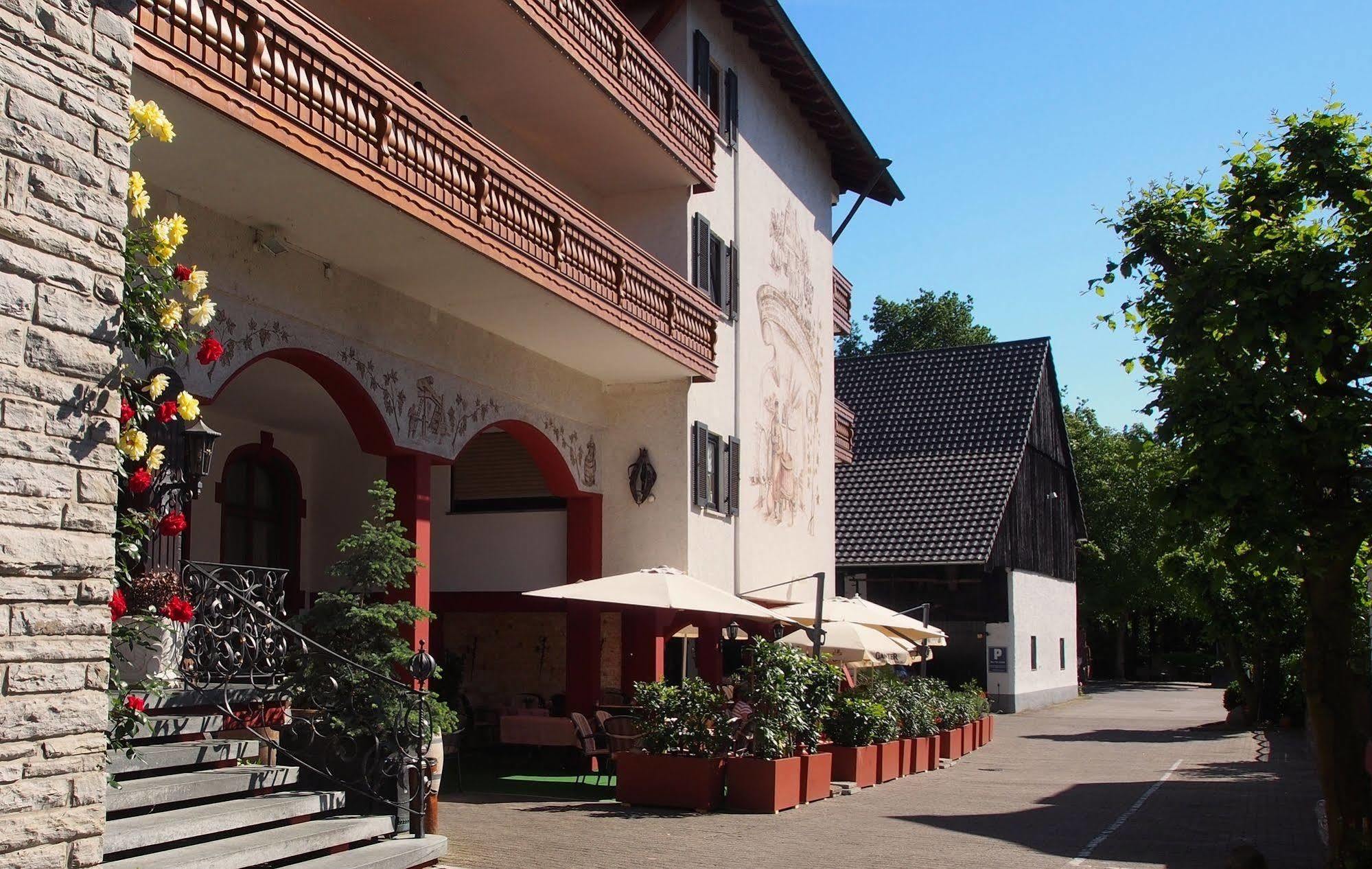 Hotel-Restaurant Bierhaeusle Фрайбург-у-Брайсгау Екстер'єр фото